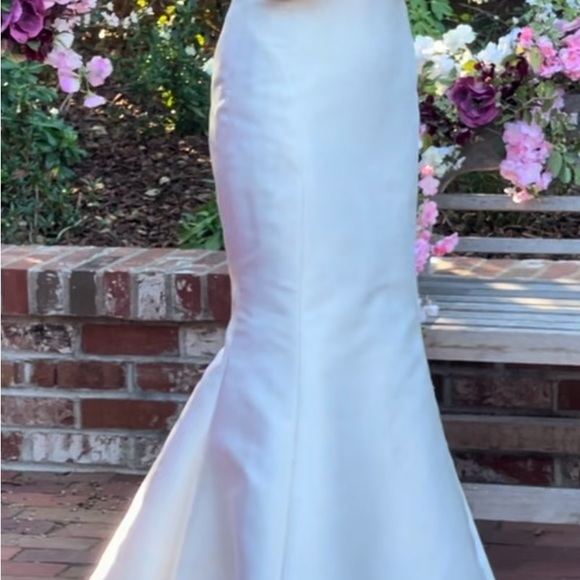 Pronovias Symphonies, Sweetheart neckline, Mikado satin, White - Picture 3 of 6